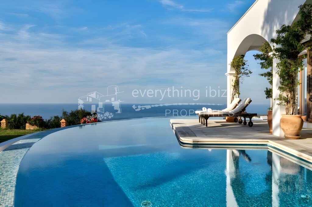 SOLD – Private Paradise Hilltop Estate with Tourist License, 360º Panoramic Views in Cala Mastella — Villa
