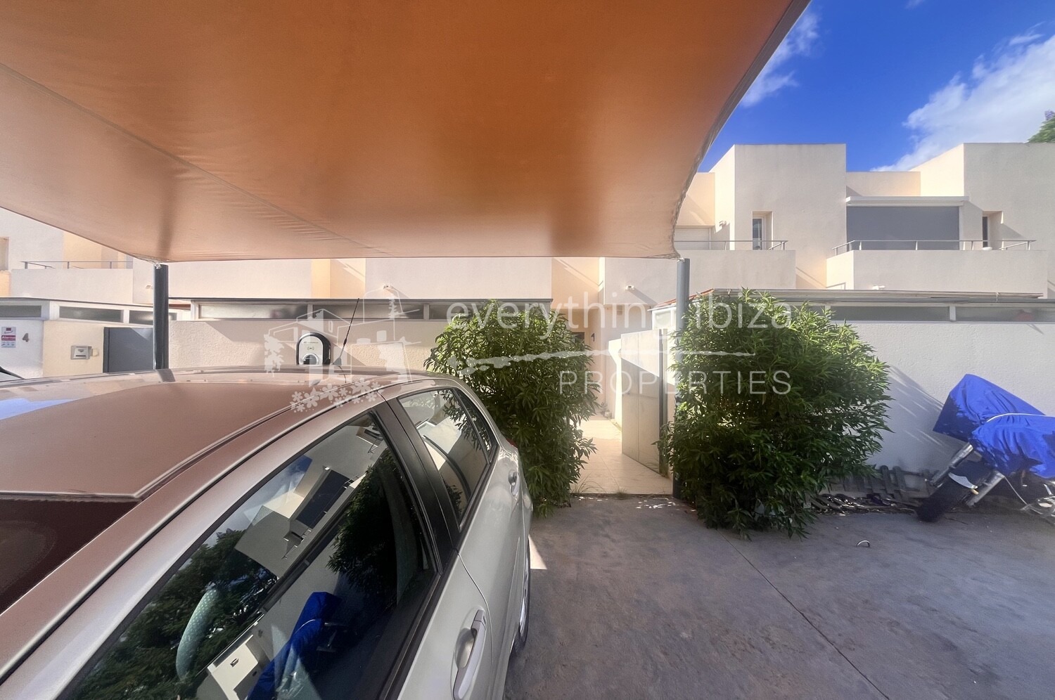 Contemporary Townhouse with Pool Close to the Sea & Local Amenities, ref.1743, for sale in Ibiza by everything ibiza Properties