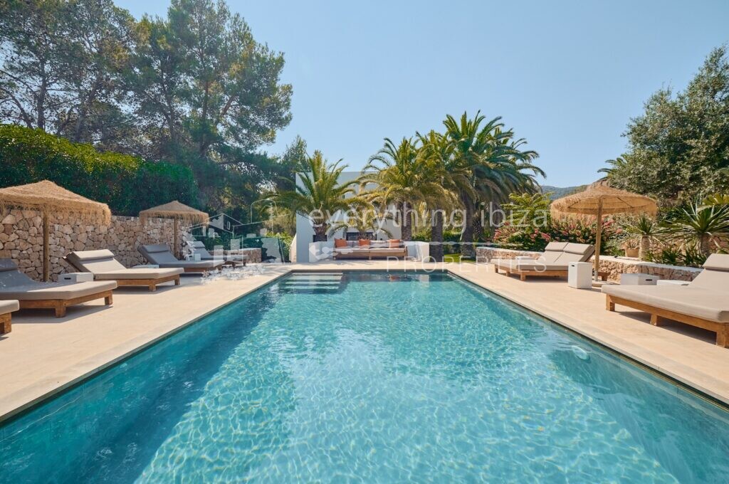 Under Offer – Stunning Country Villa Set in Beautiful Grounds with Guest House & Tourist License in Sant Josep — Villa