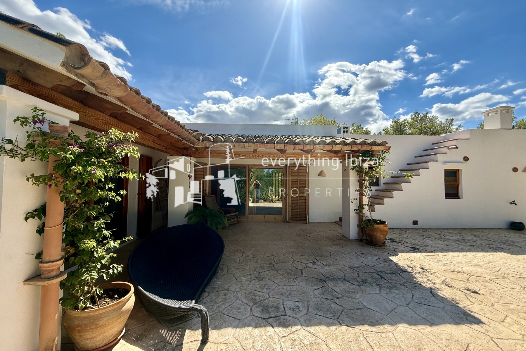 Mediterranean Style Villa on a Large Country Plot Oozing Charm and Character in Ibiza