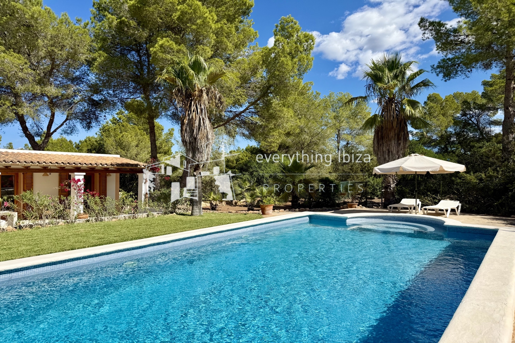 Mediterranean Style Villa on a Large Country Plot Oozing Charm and Character in Ibiza