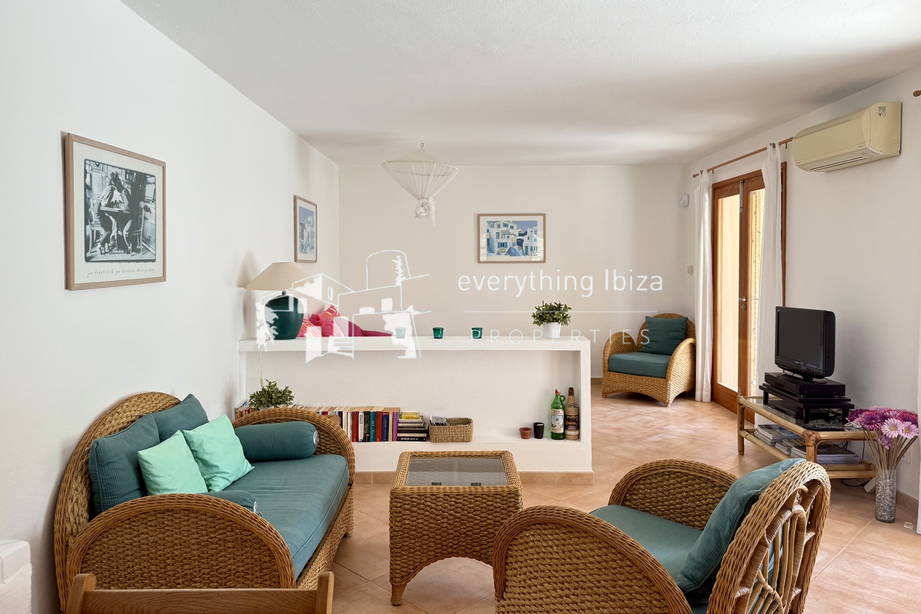 Mediterranean Style Villa on a Large Country Plot Oozing Charm and Character in Ibiza