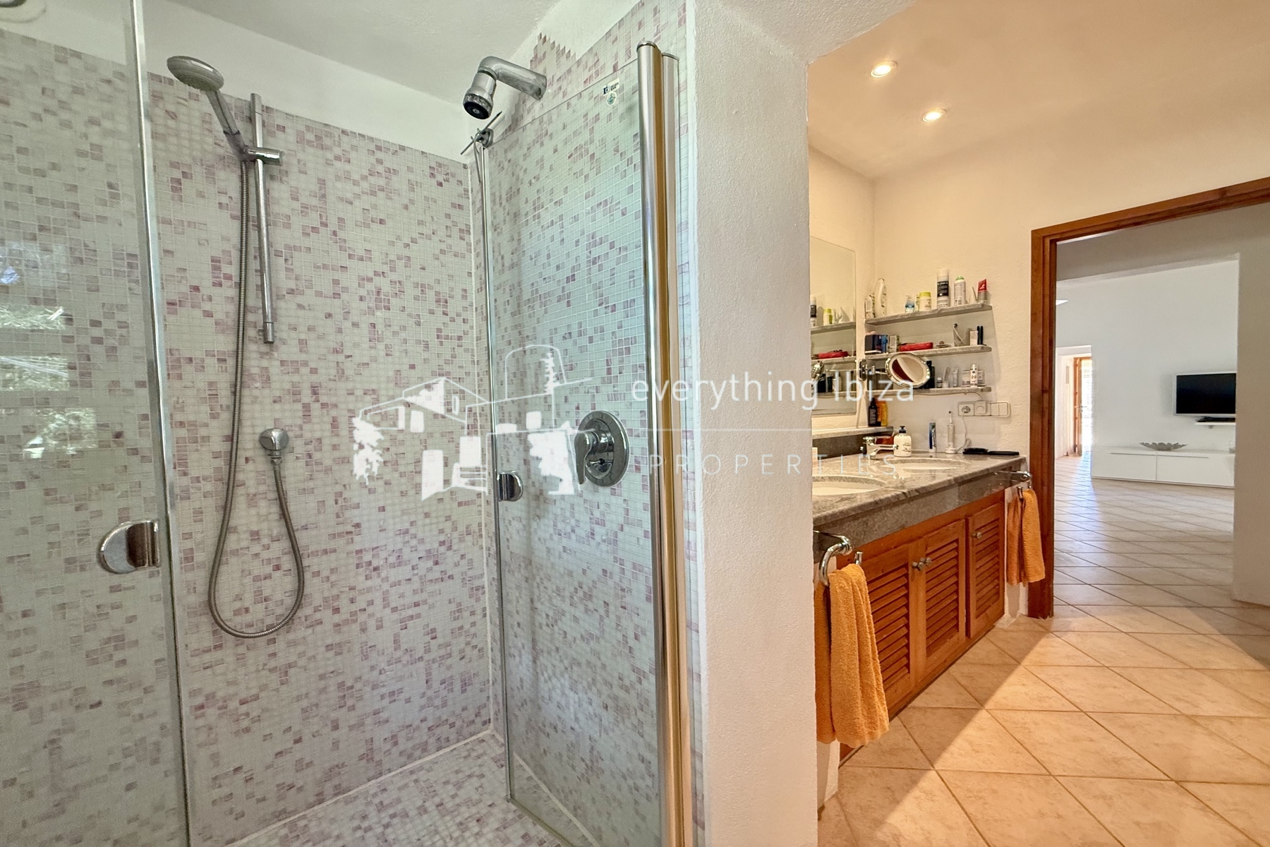 Mediterranean Style Villa on a Large Country Plot Oozing Charm and Character in Ibiza