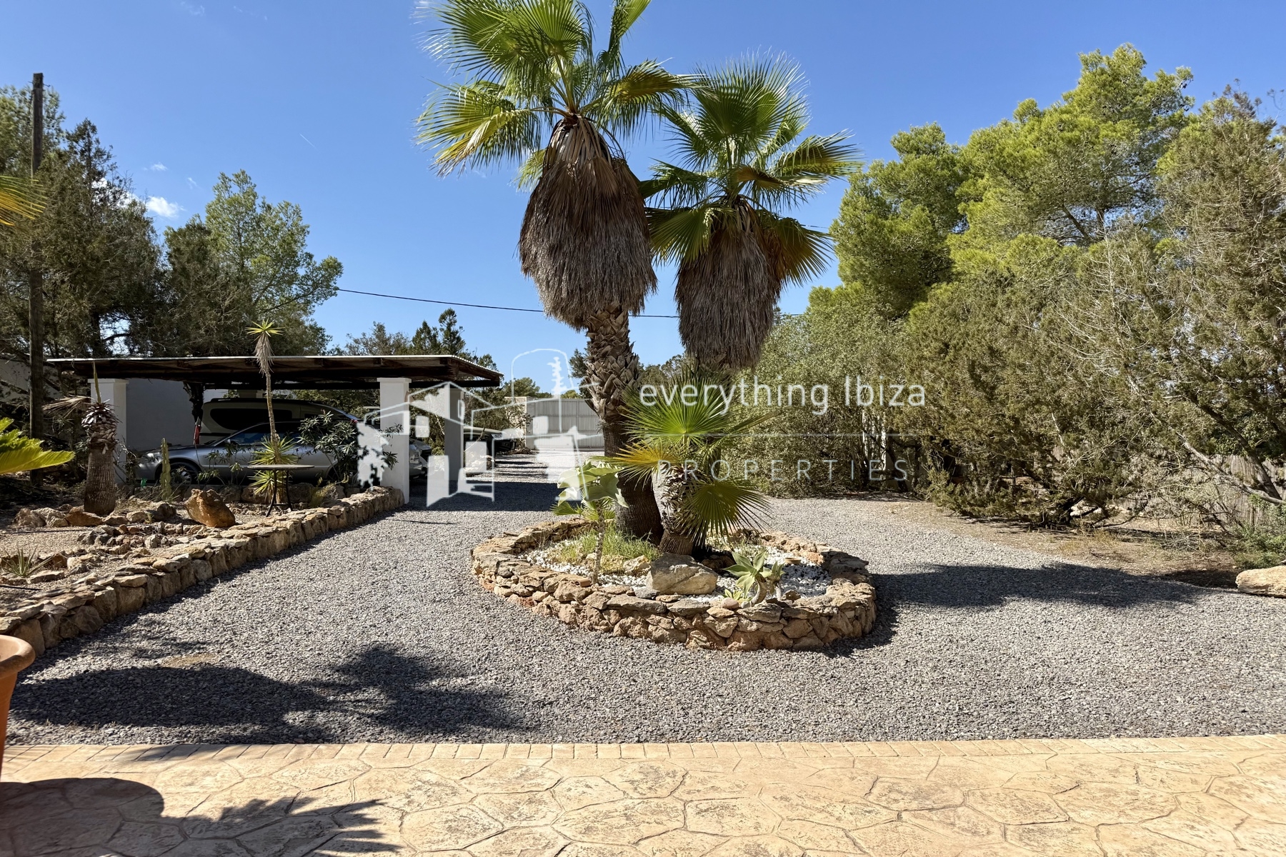 Mediterranean Style Villa on a Large Country Plot Oozing Charm and Character in Ibiza