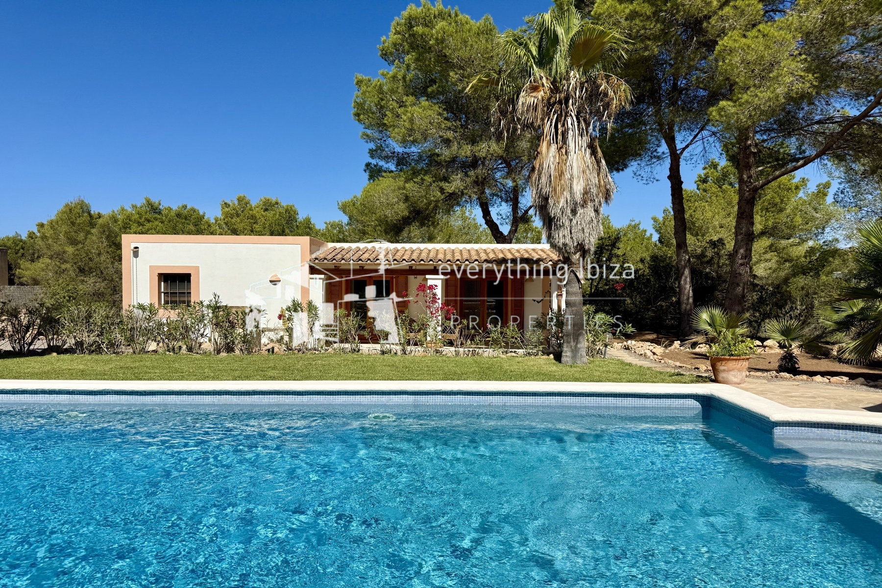 Mediterranean Style Villa on a Large Country Plot Oozing Charm and Character in Ibiza