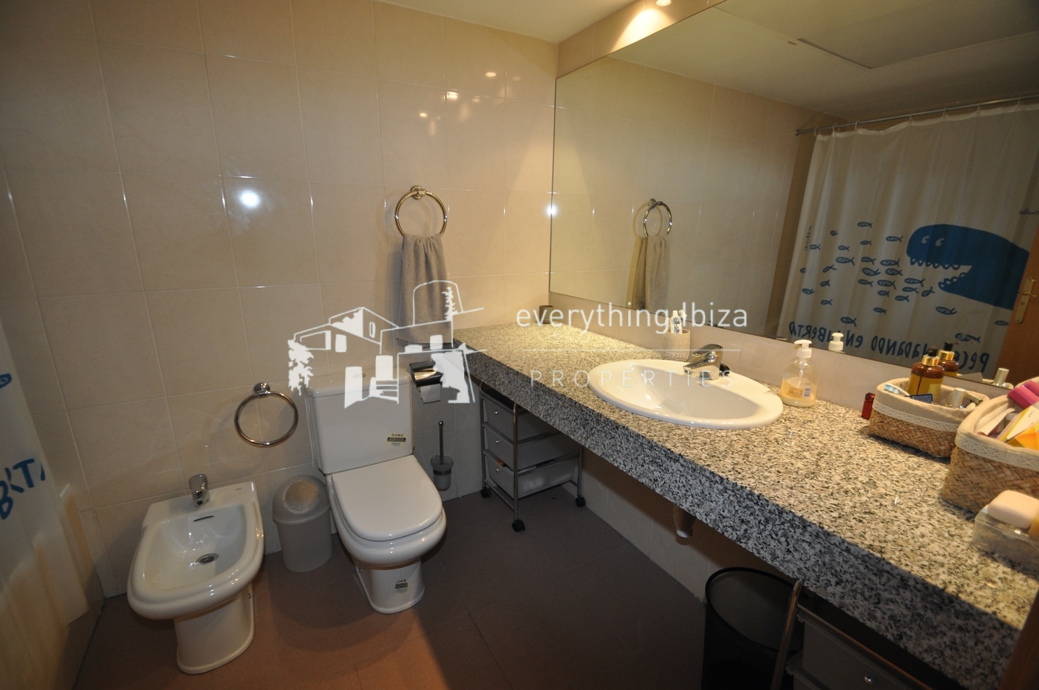 Chic Cosmopolitan 4 Bedroomed Frontline Apartment with Amazing Sea and Sunset Views in Ibiza