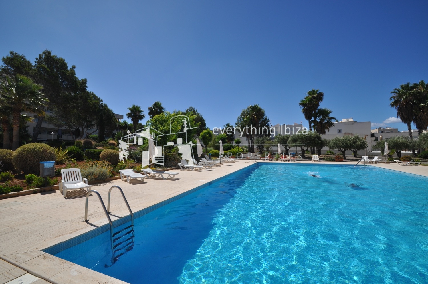 Chic Cosmopolitan 4 Bedroomed Frontline Apartment with Amazing Sea and Sunset Views in Ibiza