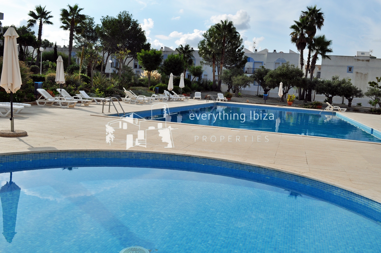 Chic Cosmopolitan 4 Bedroomed Frontline Apartment with Amazing Sea and Sunset Views in Ibiza