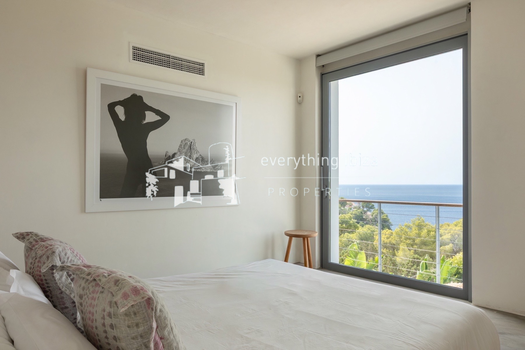 Exquisite Modern Villa Close to the Beach with Panoramic Views and Tourist License in Ibiza