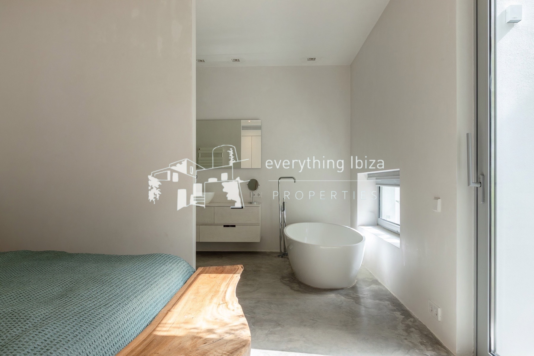 Exquisite Modern Villa Close to the Beach with Panoramic Views and Tourist License in Ibiza