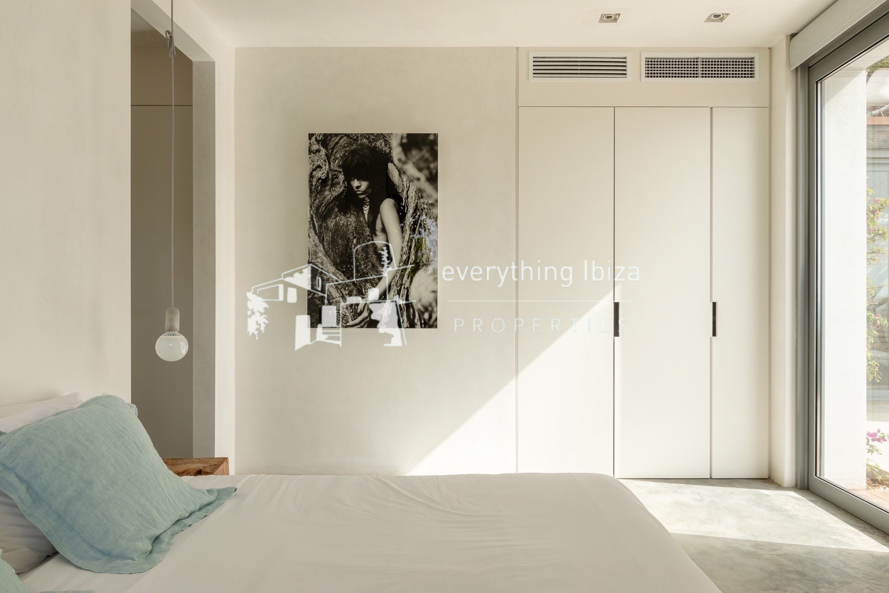 Exquisite Modern Villa Close to the Beach with Panoramic Views and Tourist License in Ibiza