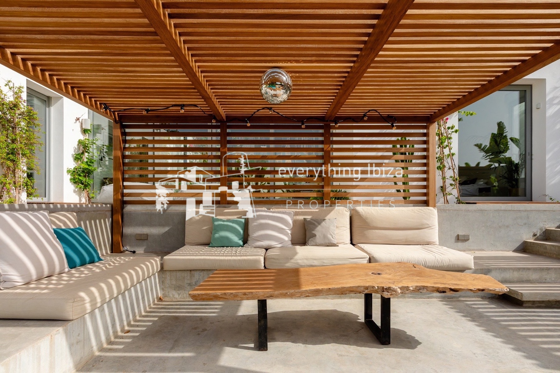 Exquisite Modern Villa Close to the Beach with Panoramic Views and Tourist License in Ibiza