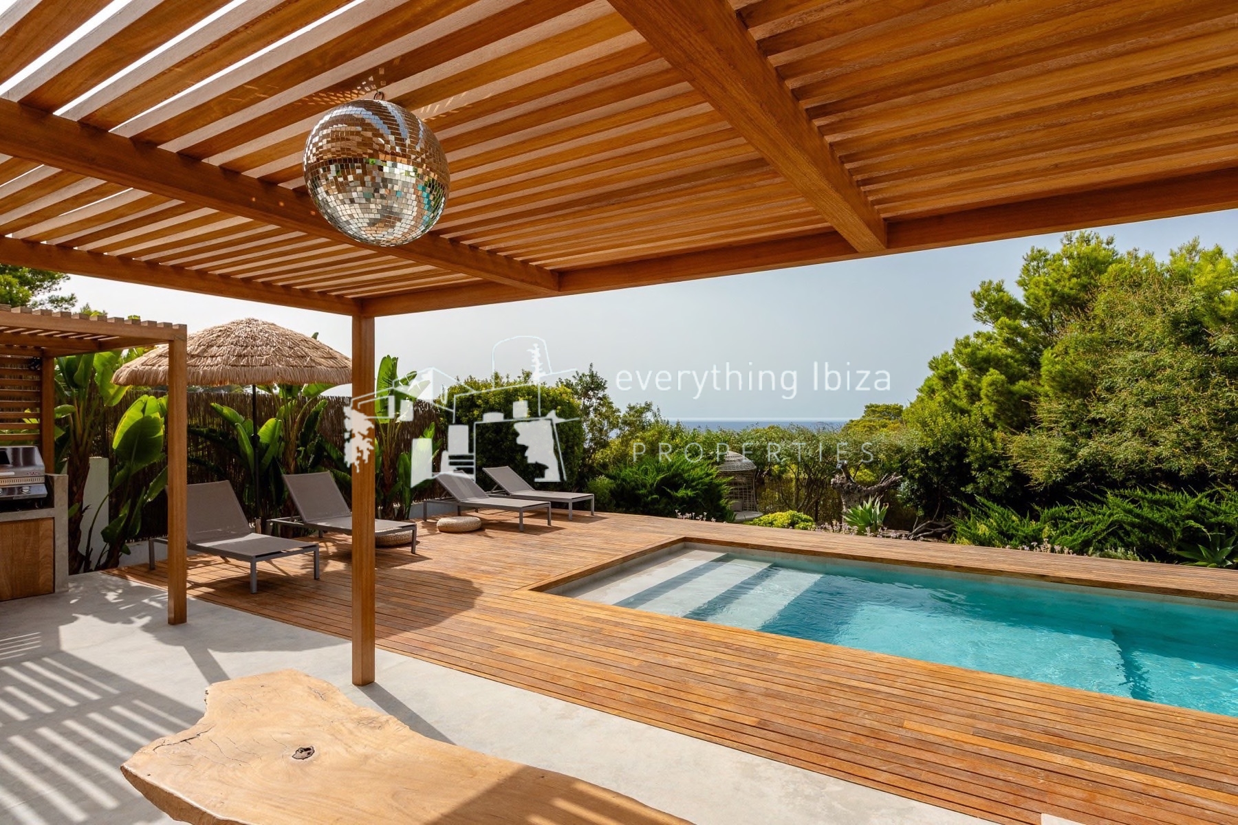 Exquisite Modern Villa Close to the Beach with Panoramic Views and Tourist License in Ibiza