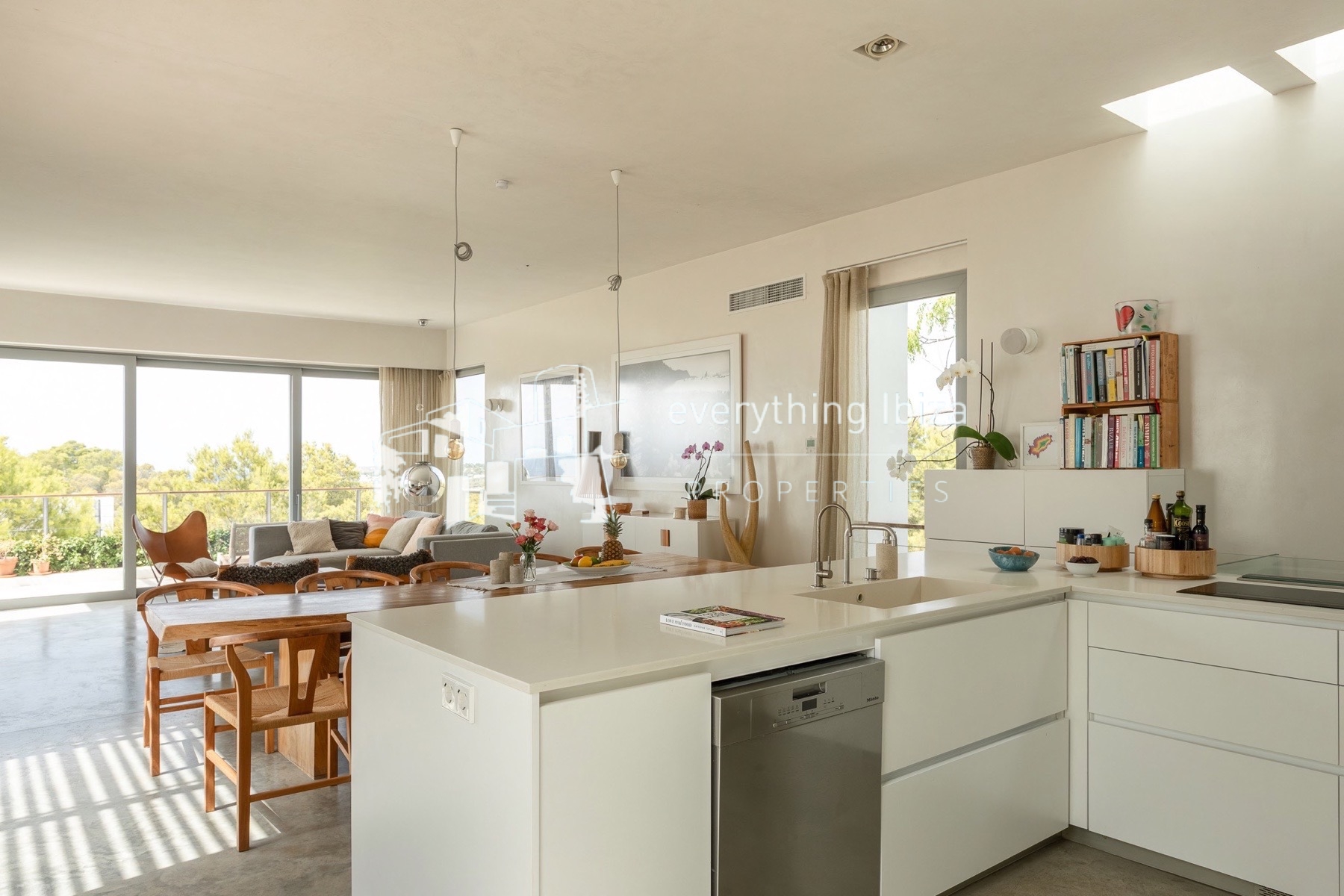 Exquisite Modern Villa Close to the Beach with Panoramic Views and Tourist License in Ibiza