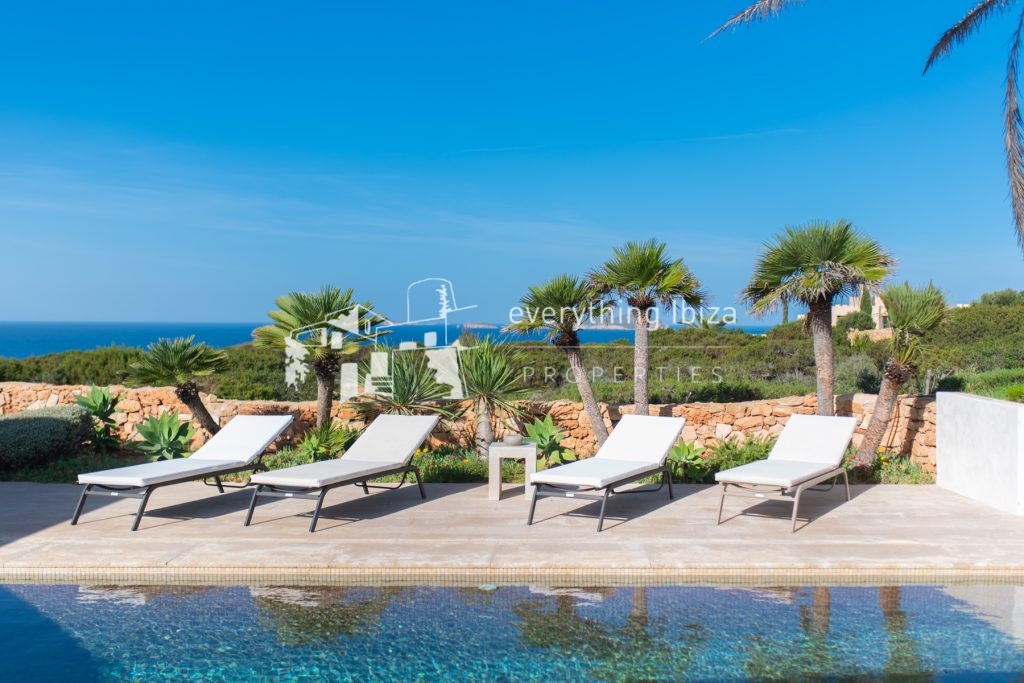 Contemporary Elegance Meets Coastal Luxury in this Stunning Seaview Villa with Pool in Calo d'en Real — Villa