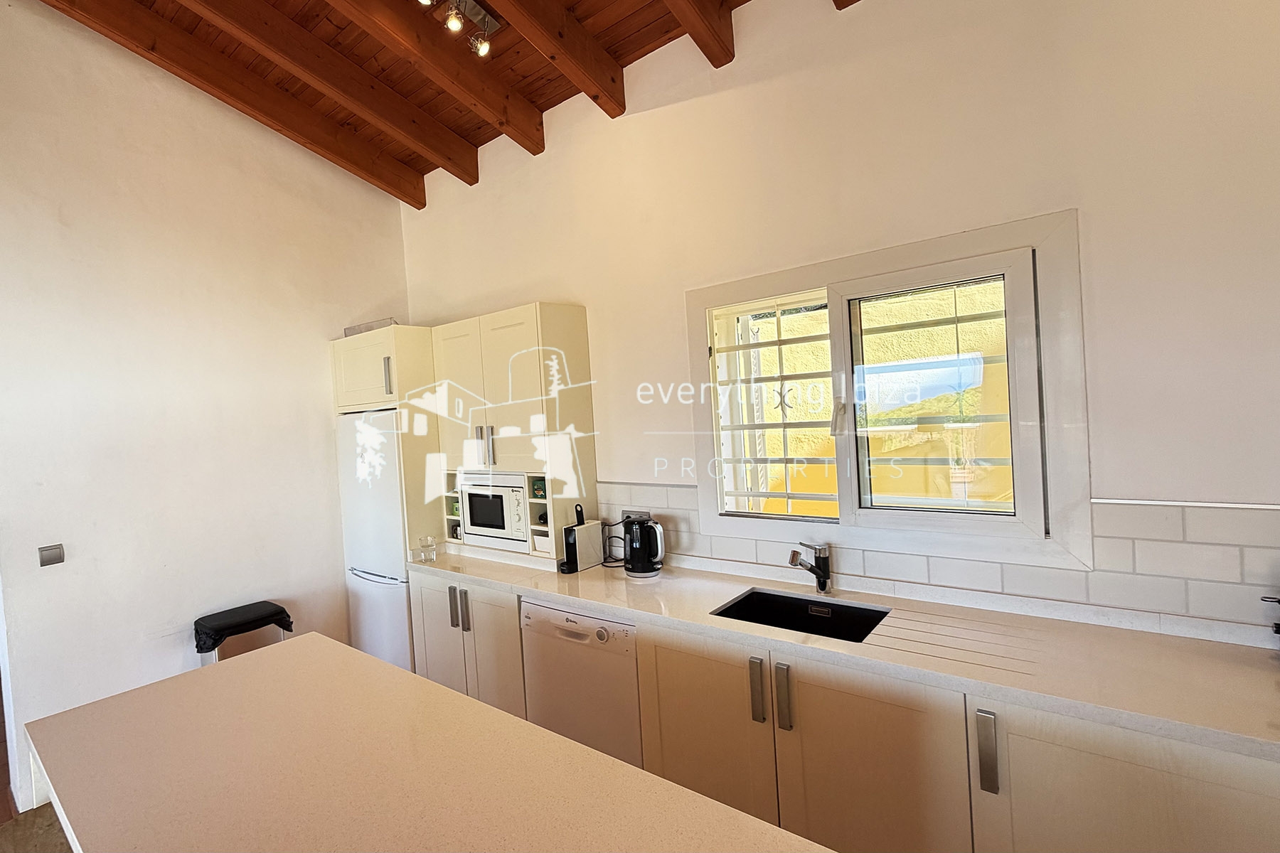 Classically beautiful Mediterranean villa with full tourist license in Ibiza by everything ibiza Properties - ref. 1861