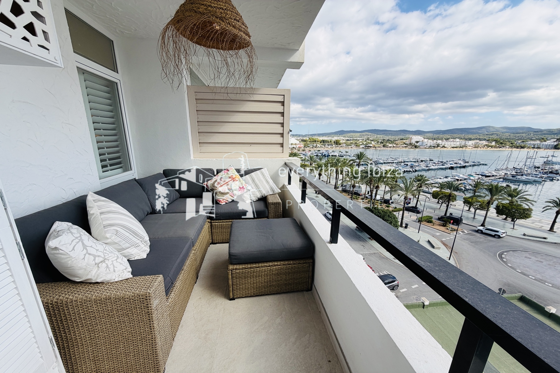 Exquisitely Renovated One Bedroom Apartment with Truly Amazing Views by everything ibiza Properties - ref. 1867
