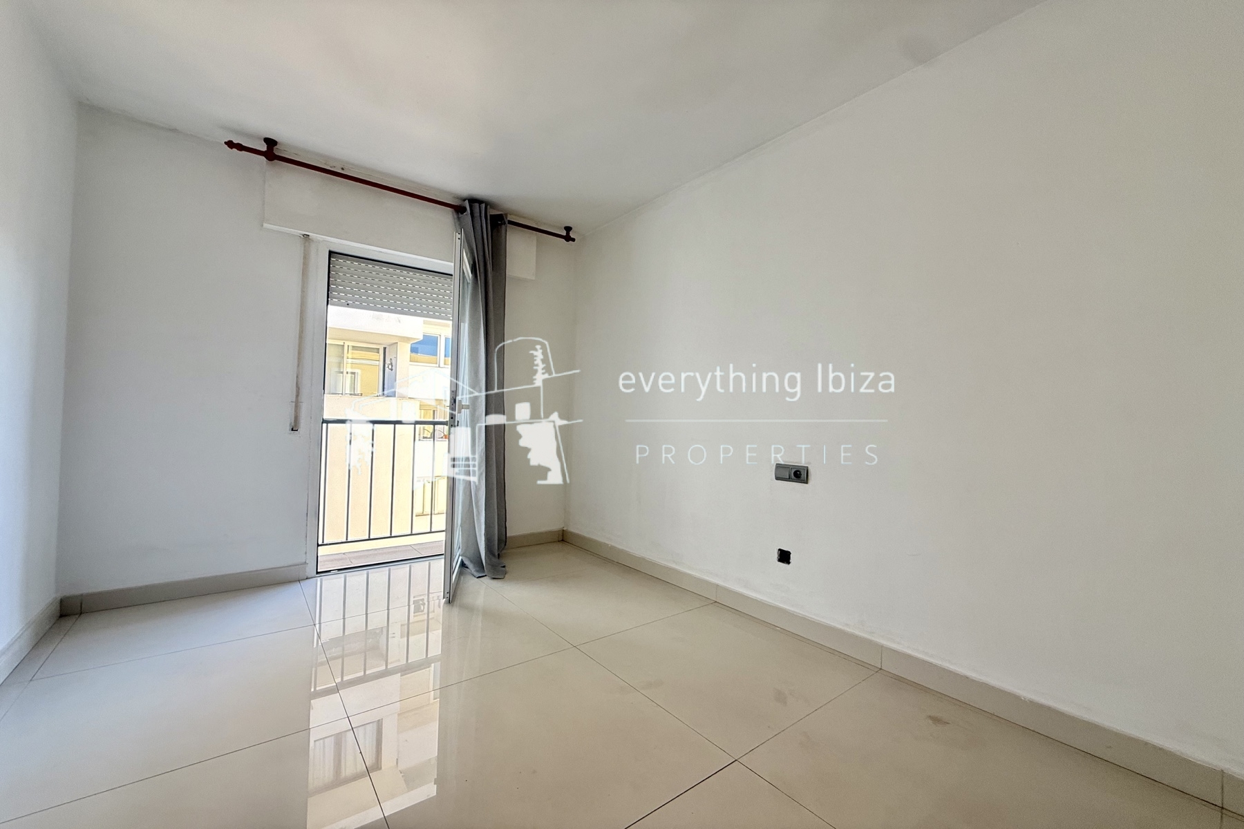 Superbly Located Modern 3 Bedroomed Apartment Close to All the Resort Amenities by everything ibiza Properties - ref. 1869