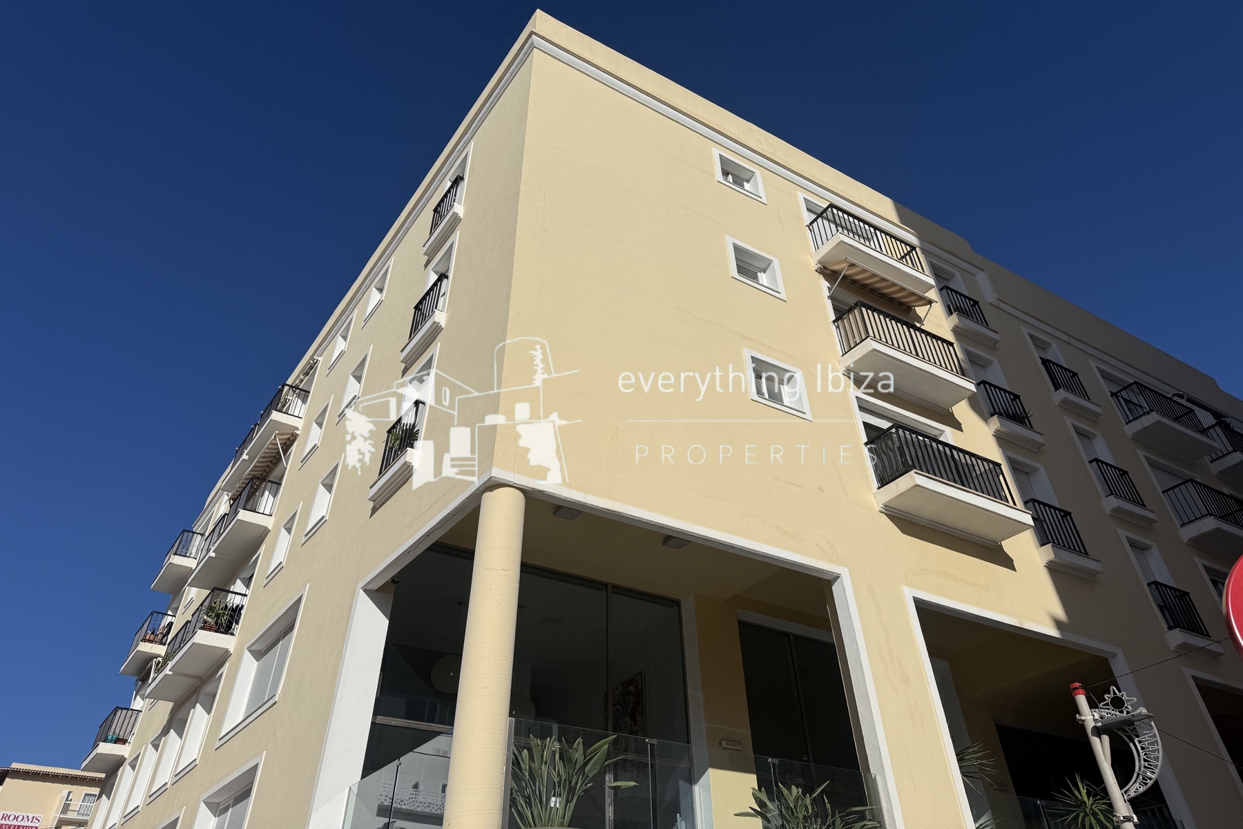 Superbly Located Modern 3 Bedroomed Apartment Close to All the Resort Amenities by everything ibiza Properties - ref. 1869