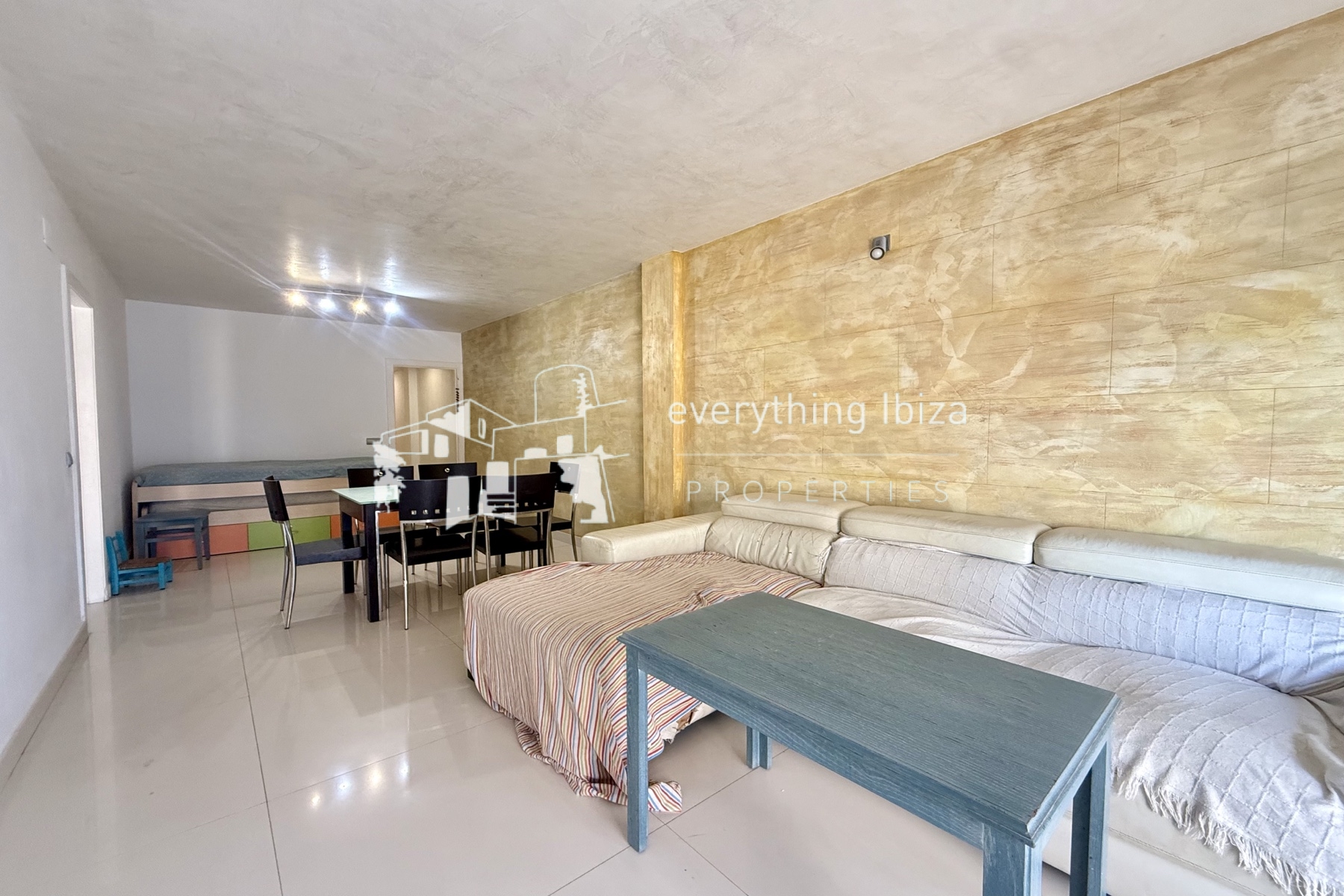 Superbly Located Modern 3 Bedroomed Apartment Close to All the Resort Amenities by everything ibiza Properties - ref. 1869