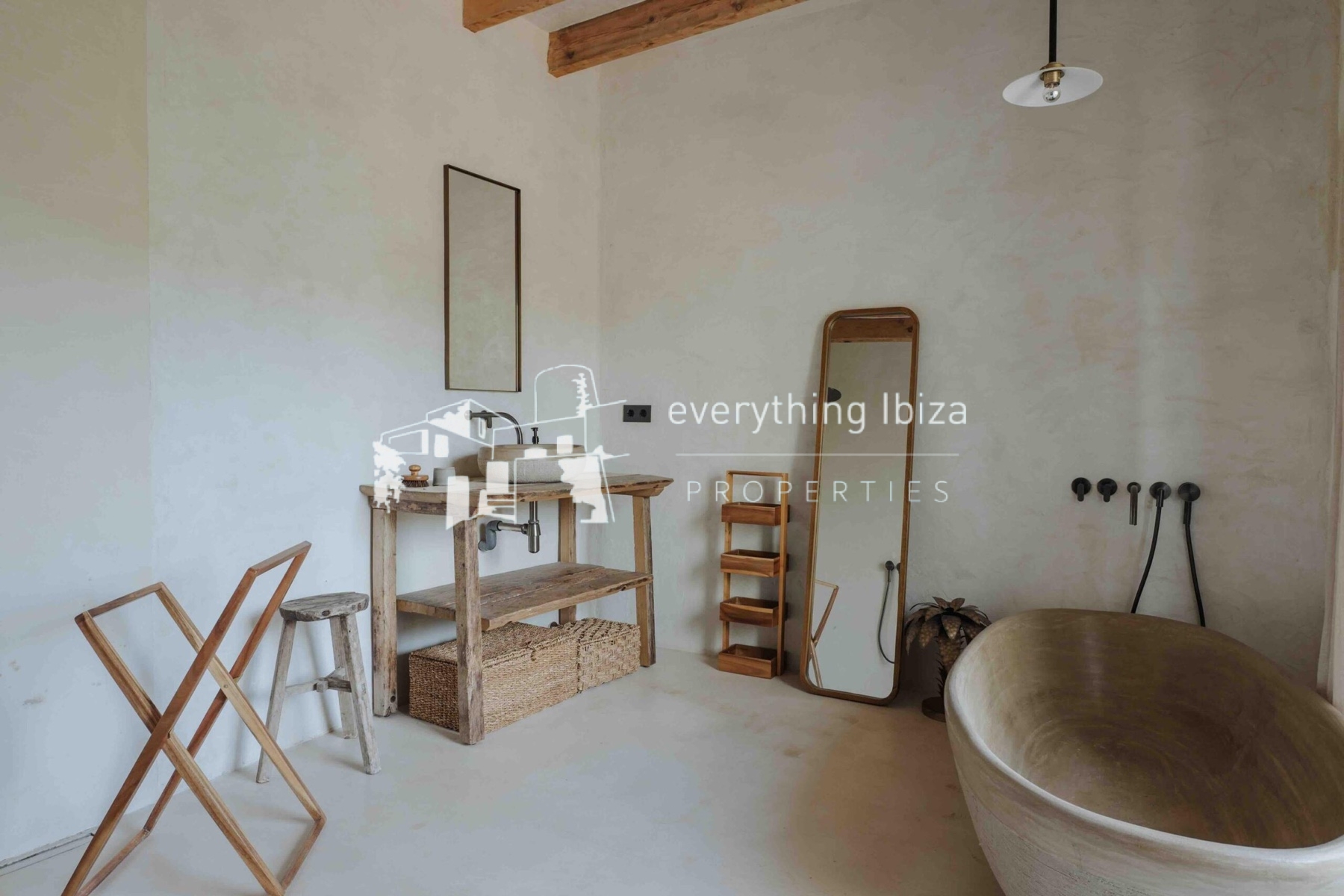 Beautifully Designed Ibiza Finca on a Huge Plot in Super Sought After Location by everything ibiza Properties - ref. 1862