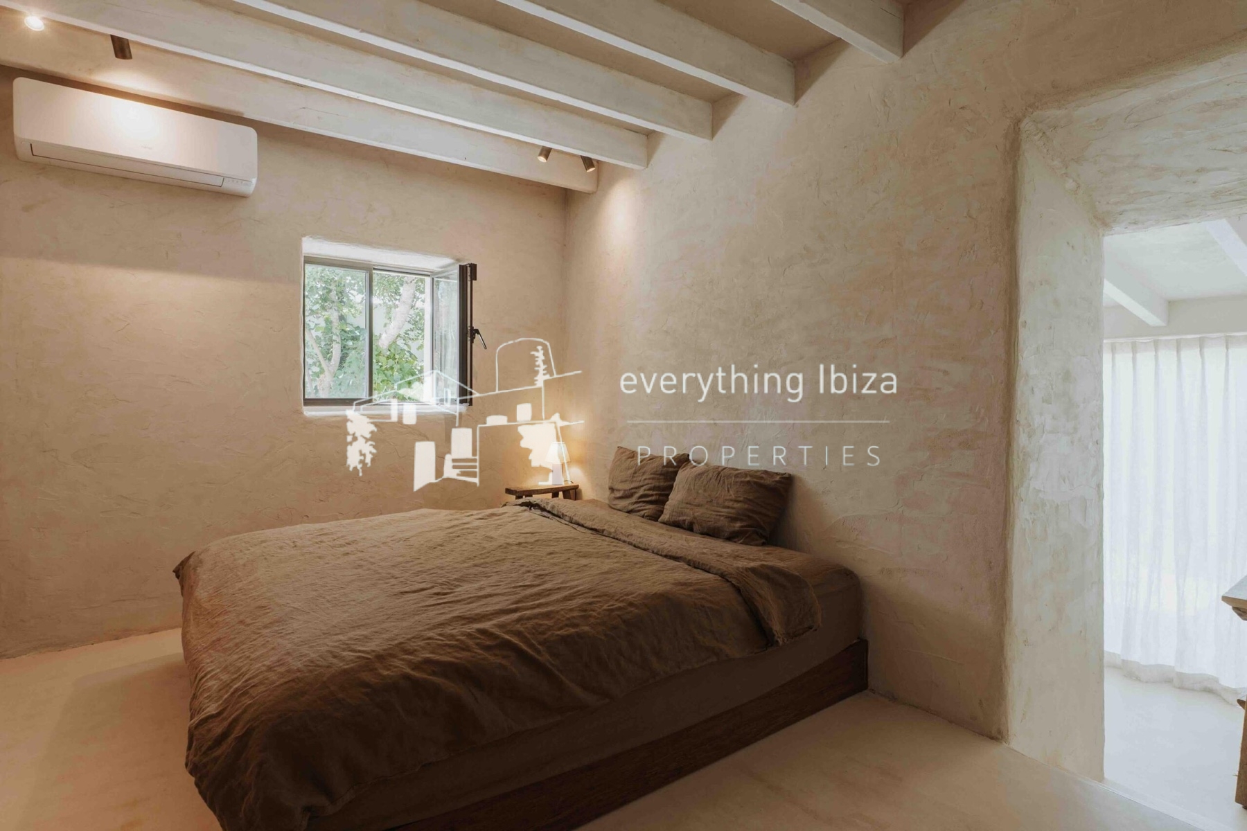 Beautifully Designed Ibiza Finca on a Huge Plot in Super Sought After Location by everything ibiza Properties - ref. 1862