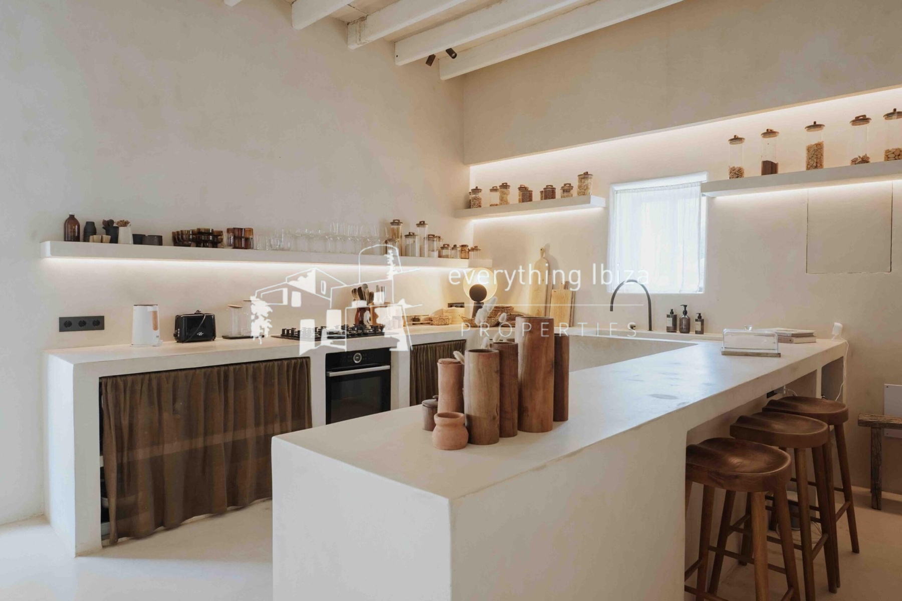 Beautifully Designed Ibiza Finca on a Huge Plot in Super Sought After Location by everything ibiza Properties - ref. 1862