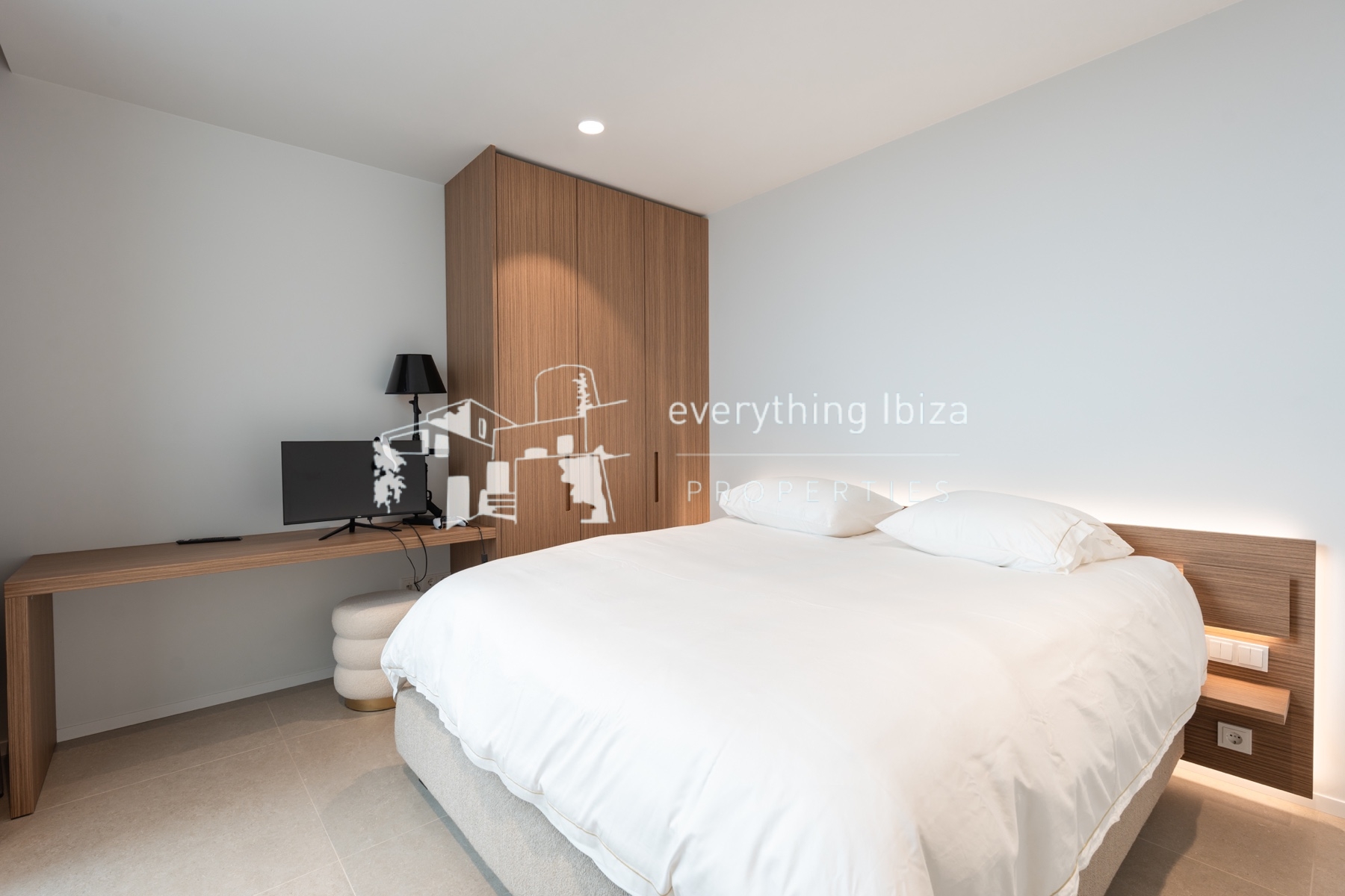 Chic Cosmopolitan Villa Close to Ibiza Town with Stunning Panoramic Elevated Views by everything ibiza Properties - ref. 1863