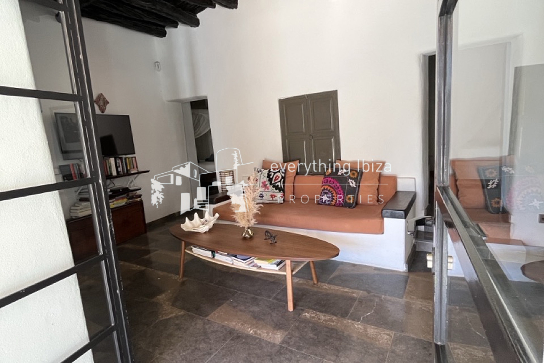Traditional Ibiza Finca with Pool and Tourist License Set in a Stunning Rural Setting by everything ibiza Properties - ref. 1865