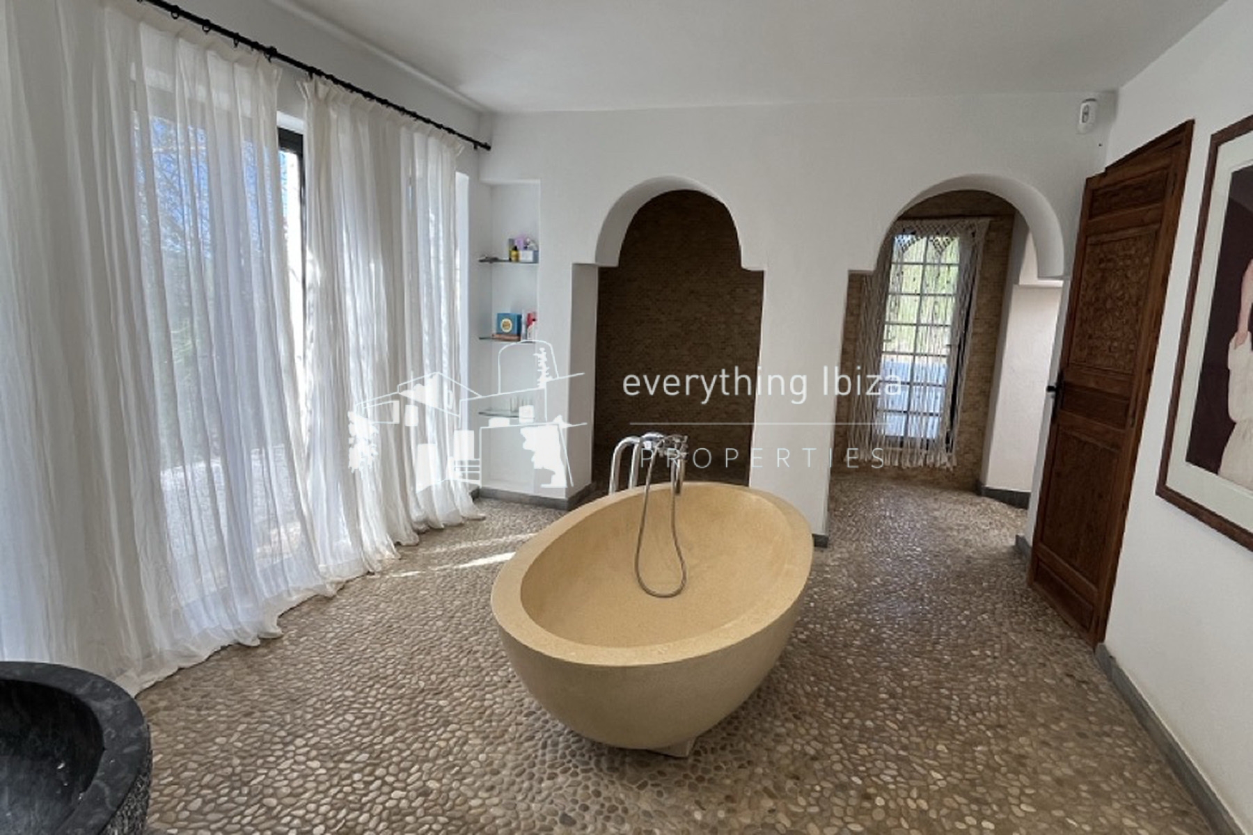 Traditional Ibiza Finca with Pool and Tourist License Set in a Stunning Rural Setting by everything ibiza Properties - ref. 1865