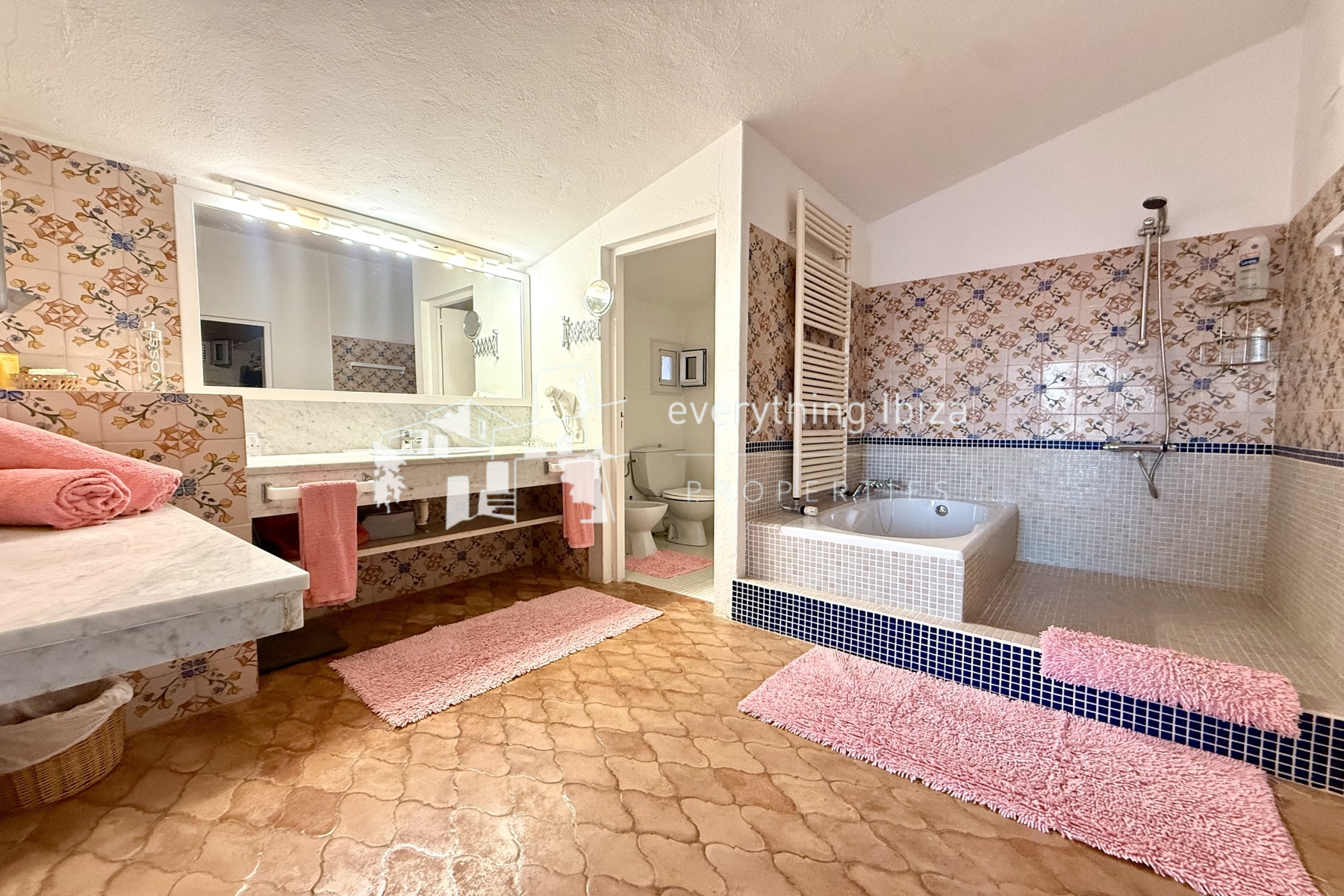 Two Charming Villas Close to the Beach with Private Pool and Stunning Panoramic Views by everything ibiza Properties - ref. 1871