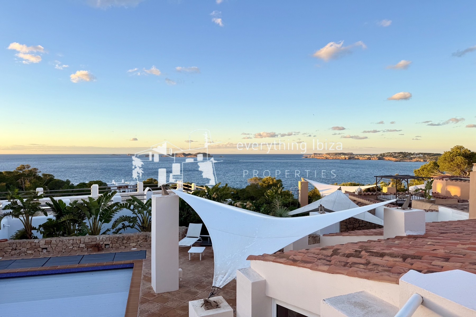 Two Charming Villas Close to the Beach with Private Pool and Stunning Panoramic Views by everything ibiza Properties - ref. 1871