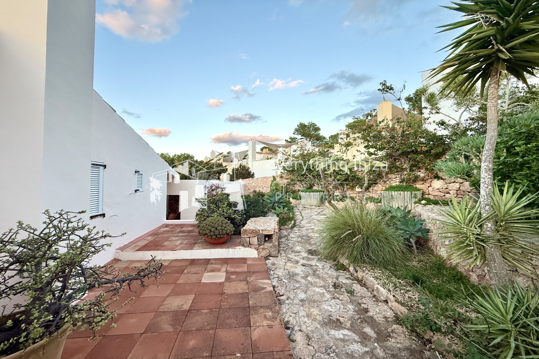 Two Charming Villas Close to the Beach with Private Pool and Stunning Panoramic Views by everything ibiza Properties - ref. 1871