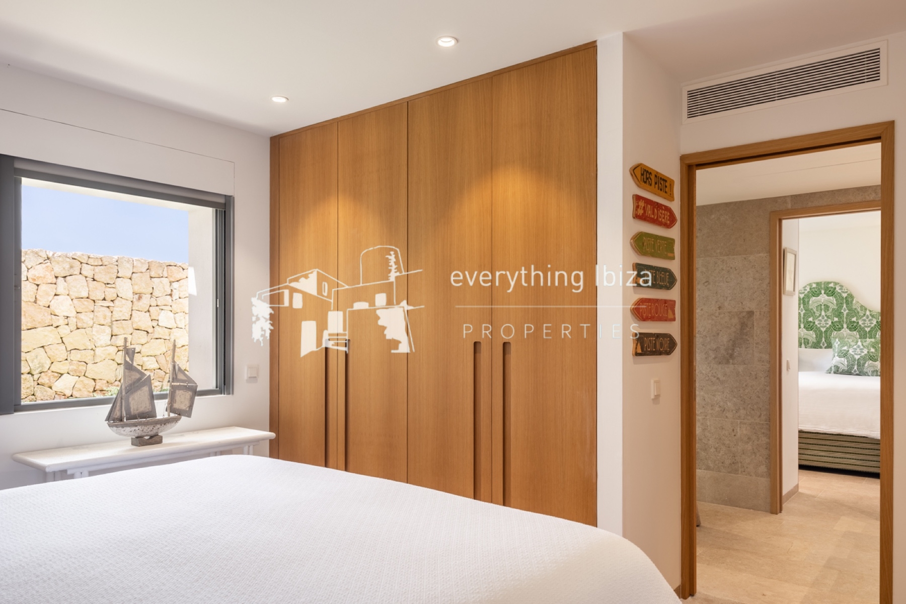 Luxury Mediterranean Villa Close to Amazing Beaches with Stunning Sea and Sunset Views by everything ibiza Properties - ref. 1872