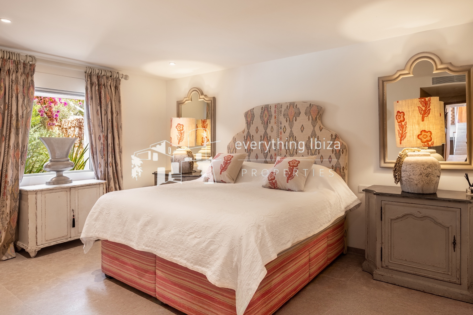 Luxury Mediterranean Villa Close to Amazing Beaches with Stunning Sea and Sunset Views by everything ibiza Properties - ref. 1872