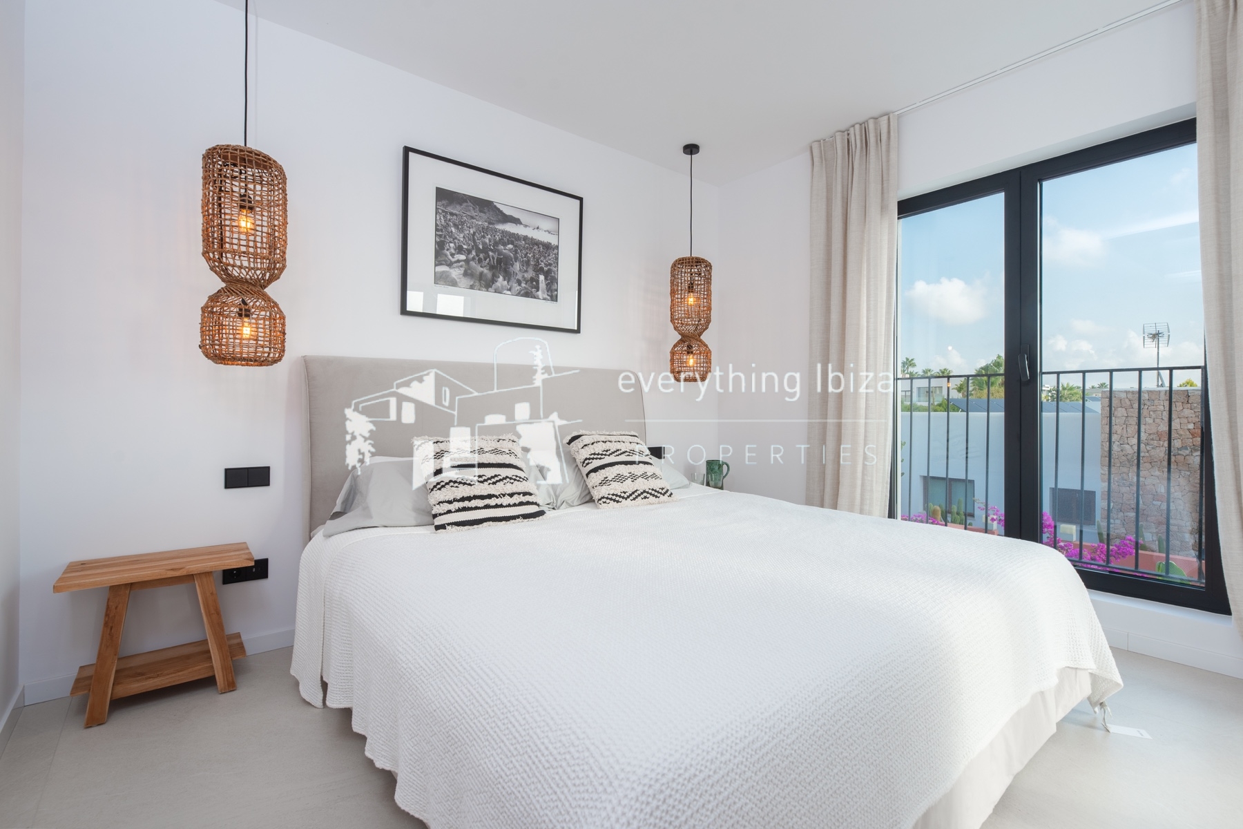 Exquisite Modern Luxury Villa with Private Pool and Super Views Over to Dalt Vila - ref. 1873 - by everything ibiza Properties