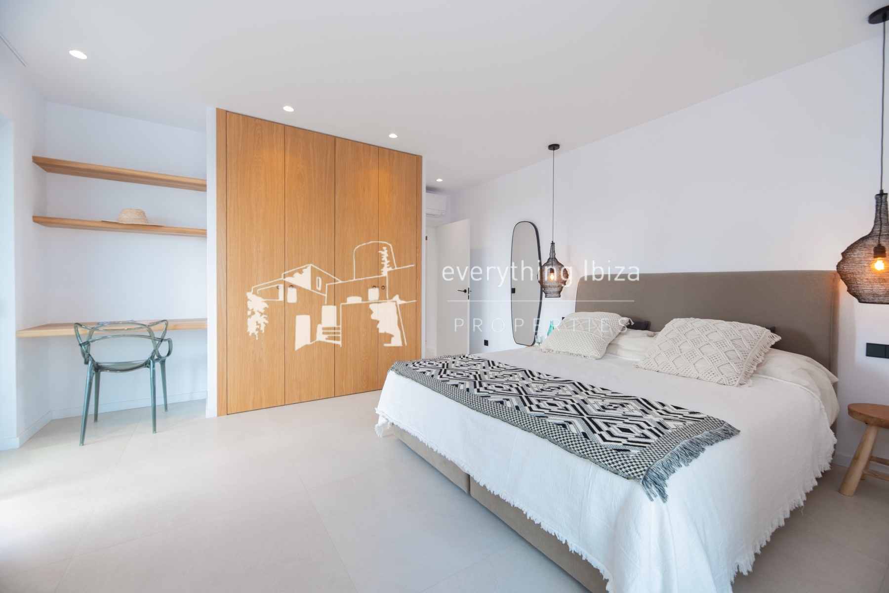 Exquisite Modern Luxury Villa with Private Pool and Super Views Over to Dalt Vila - ref. 1873 - by everything ibiza Properties