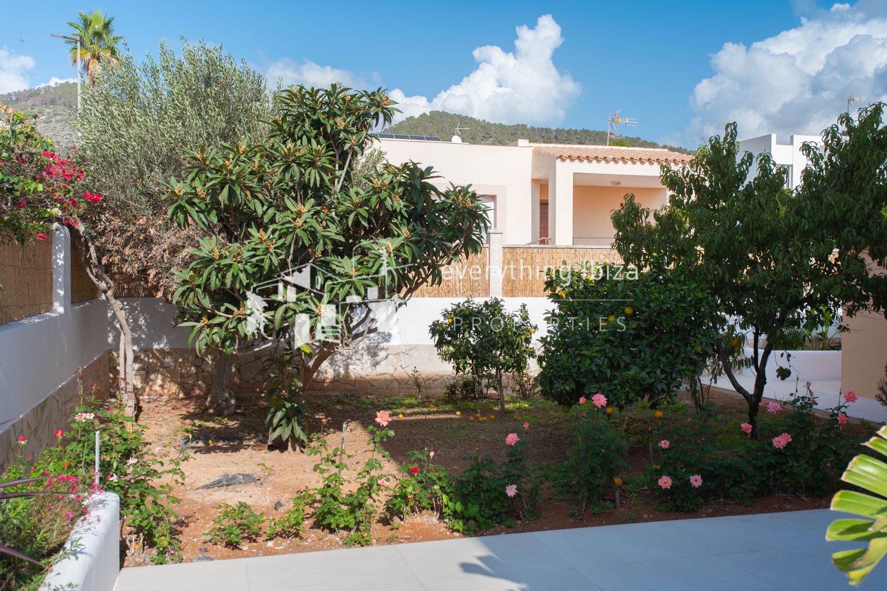 Exquisite Modern Luxury Villa with Private Pool and Super Views Over to Dalt Vila - ref. 1873 - by everything ibiza Properties