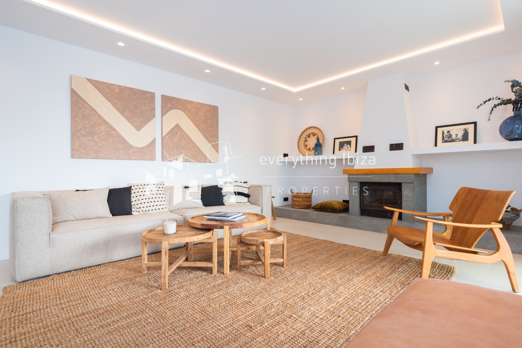 Exquisite Modern Luxury Villa with Private Pool and Super Views Over to Dalt Vila - ref. 1873 - by everything ibiza Properties