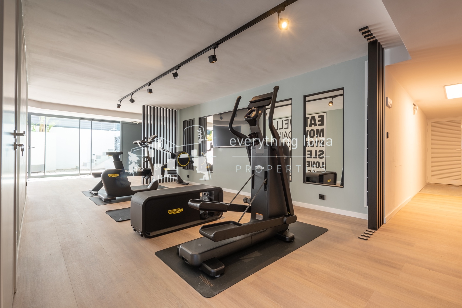 Luxury Cosmopolitan Villa with Its Own Club Ideally Located for the Beach, Jesus and Ibiza Town - ref. 1875 - by everything ibiza Properties