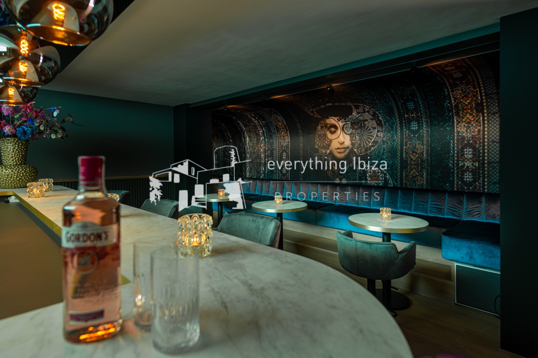 Luxury Cosmopolitan Villa with Its Own Club Ideally Located for the Beach, Jesus and Ibiza Town - ref. 1875 - by everything ibiza Properties