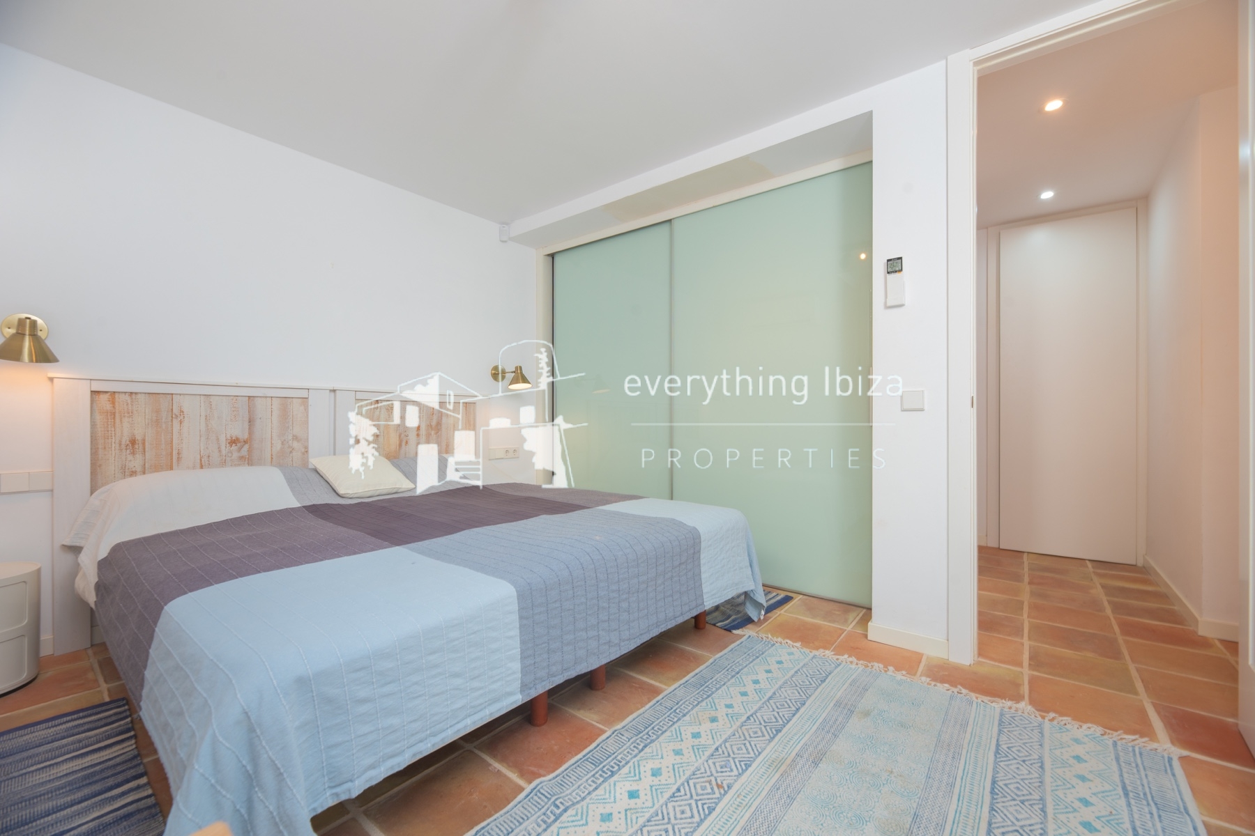 Elegant Modern Villa with Private Infinity Pool, Mediterranean Gardens and Panoramic Views - ref. 1876 - by everything ibiza Properties