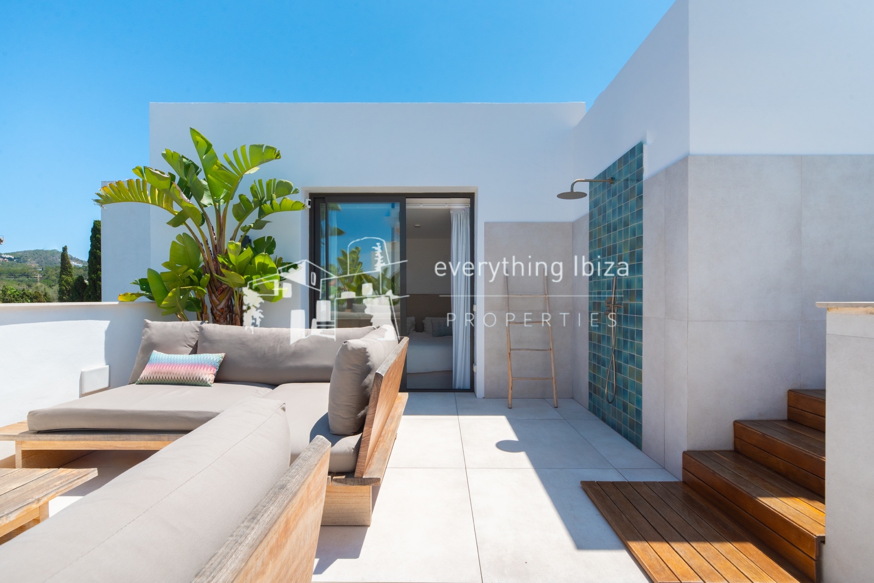 Contemporary Penthouse Apartment in Jesus with Super Rooftop Terrace and Pool - ref. 1877 - by everything ibiza Properties