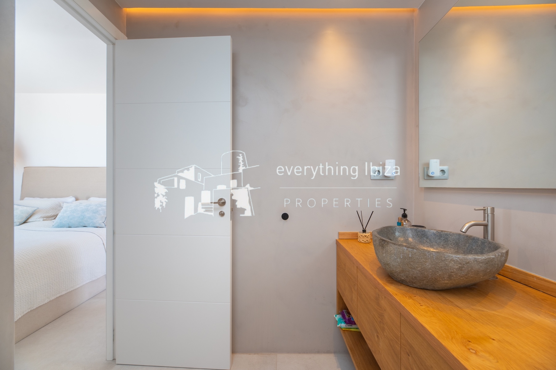 Contemporary Penthouse Apartment in Jesus with Super Rooftop Terrace and Pool - ref. 1877 - by everything ibiza Properties