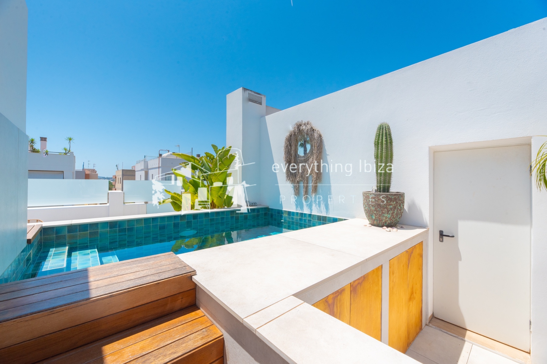 Contemporary Penthouse Apartment in Jesus with Super Rooftop Terrace and Pool - ref. 1877 - by everything ibiza Properties