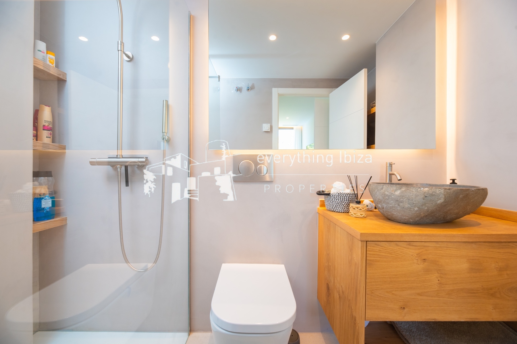 Contemporary Penthouse Apartment in Jesus with Super Rooftop Terrace and Pool - ref. 1877 - by everything ibiza Properties