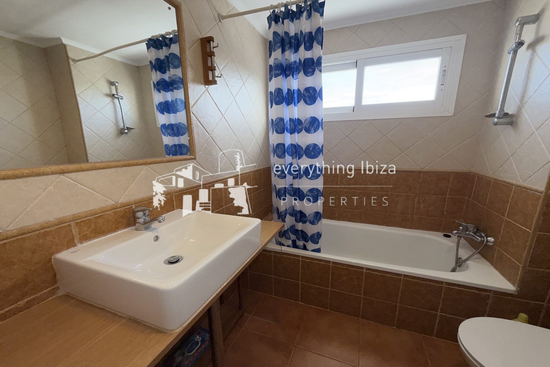 Cosy Homely Penthouse Apartment Close to the Nearby Beach with Sea and Coastal Views - ref. 1879 - by everything ibiza Properties