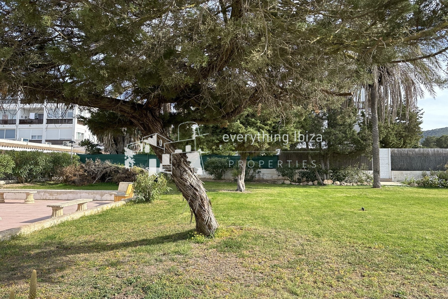 Cosy Homely Penthouse Apartment Close to the Nearby Beach with Sea and Coastal Views - ref. 1879 - by everything ibiza Properties