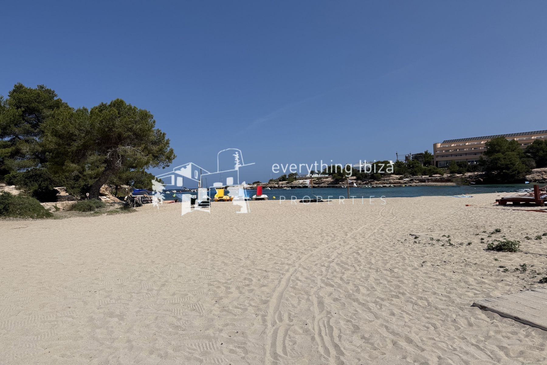 Cosy Homely Penthouse Apartment Close to the Nearby Beach with Sea and Coastal Views - ref. 1879 - by everything ibiza Properties