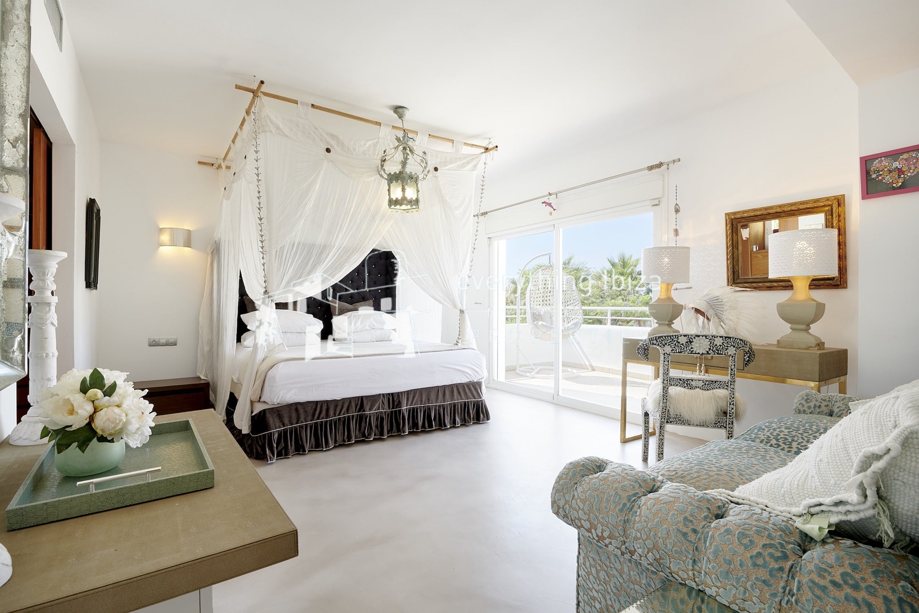 Elegant Modern Villa with Private Infinity Pool and Tourist License Close to Cosmopolitan Santa Eulalia by everything ibiza Properties - ref. 1880